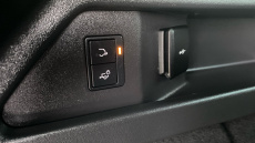 Land Rover Discovery Sport 1.5 P300e R-Dynamic SE 5dr Auto [5 Seat] Station Wagon